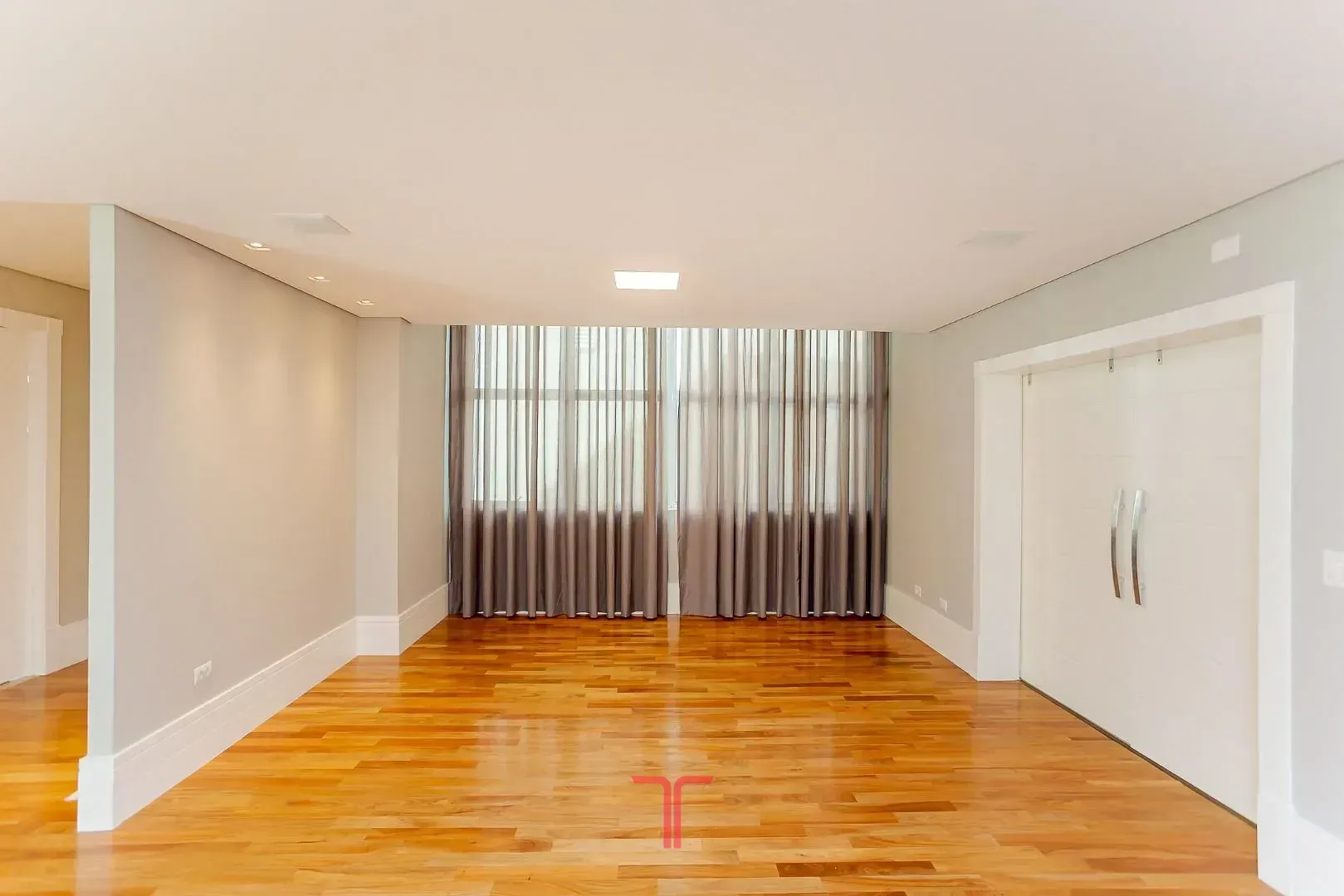 Дом 550 м² с 5 спальнями и приватным садом — photo 58