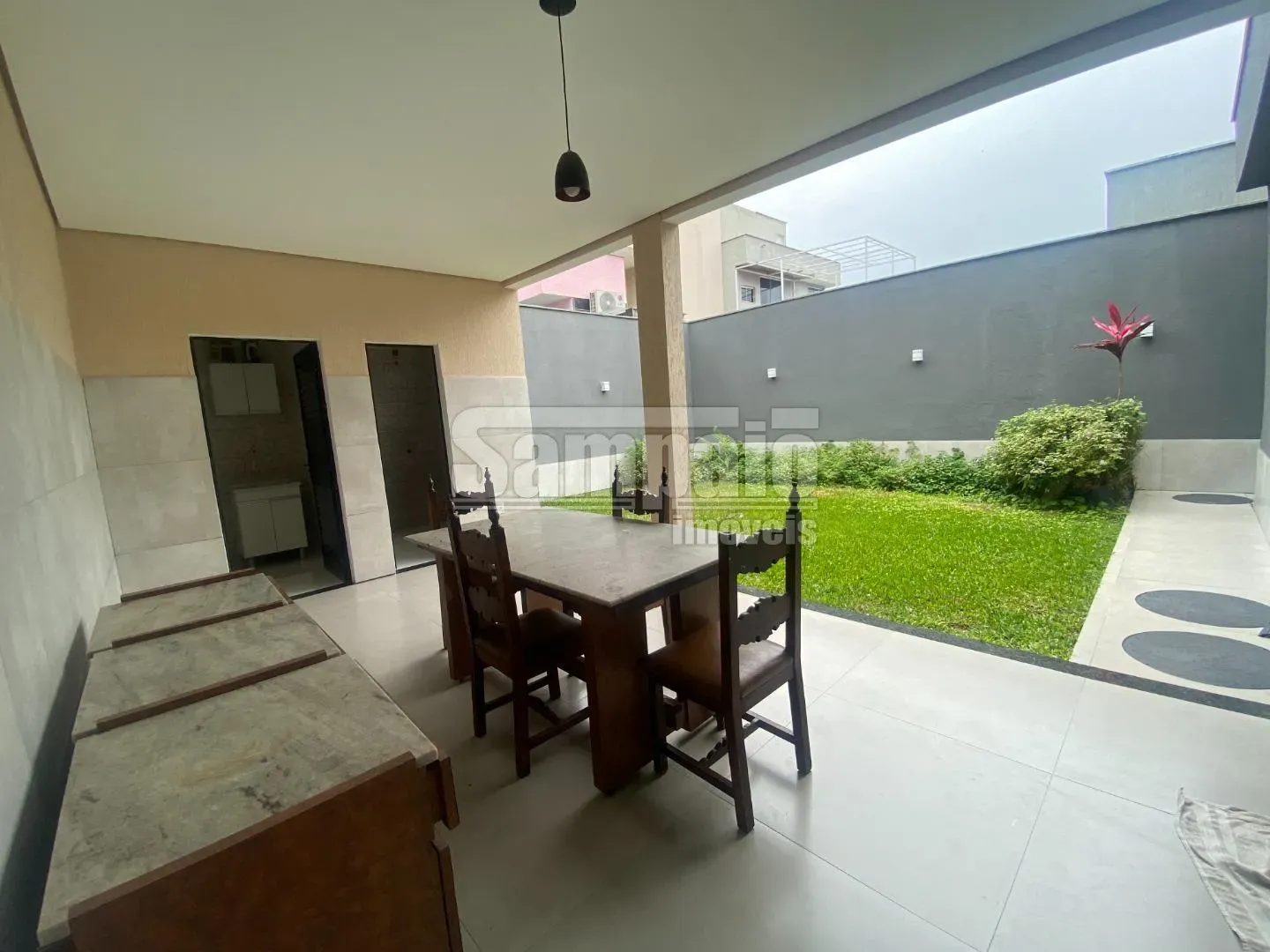 3-bedroom house, 1 with its own bathroom, 215 m² — photo 6