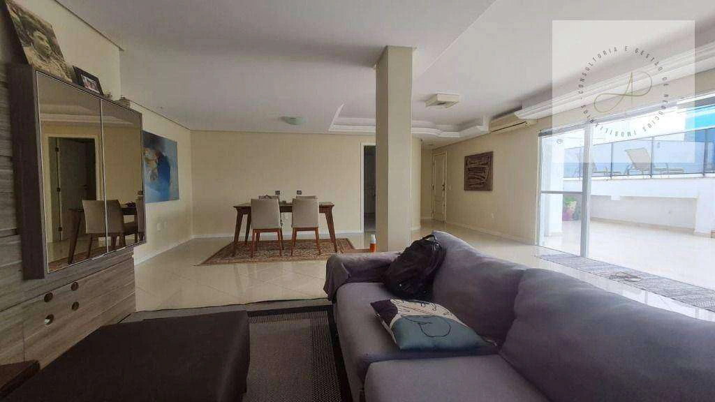 Ático con 2 dormitorios y 5 baños, 2 plazas — photo 3