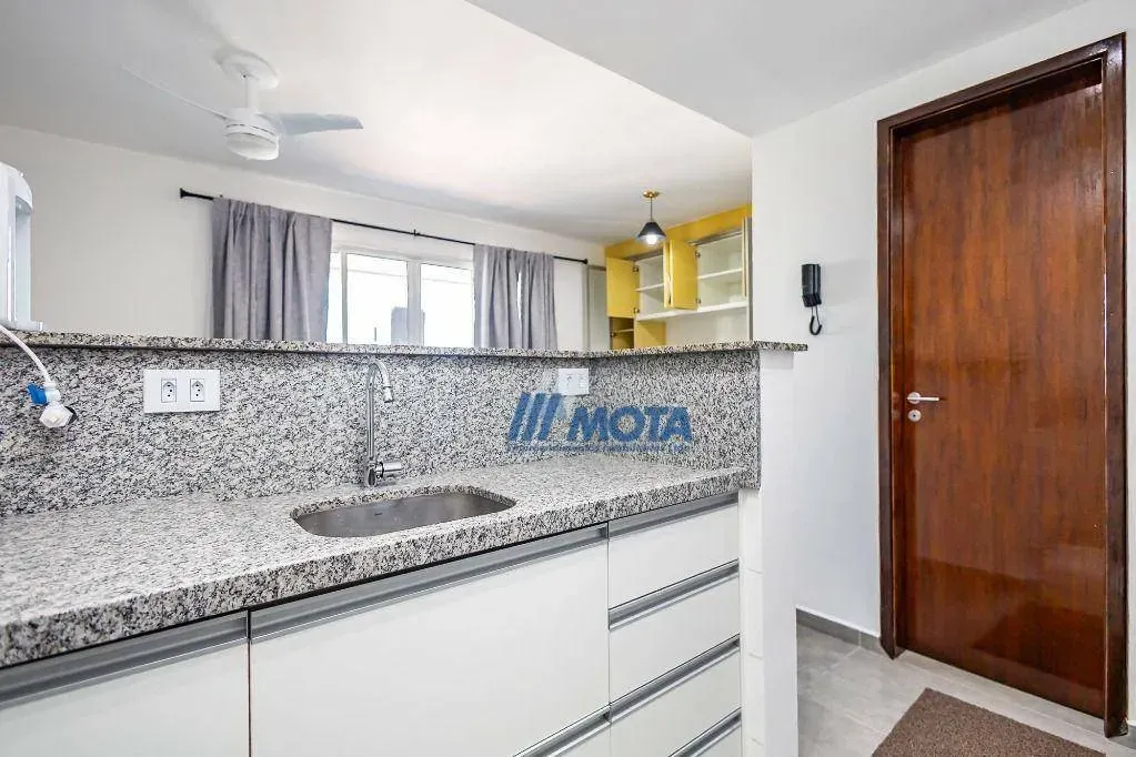 Furnished-free 40 m² studio with a balcony — photo 8