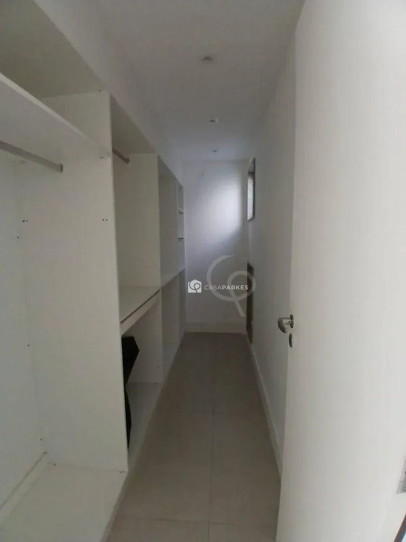 Penthouse with 3 bedrooms and 4 bathrooms — photo 9