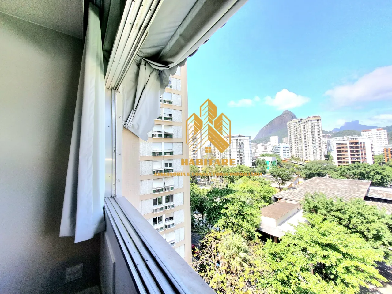 Квартира з 3 спальнями та 3 ванними з балконом і паркомісцем — photo 8
