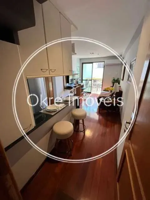 Furnished 1-bedroom flat with open-plan kitchen and parking — photo 11
