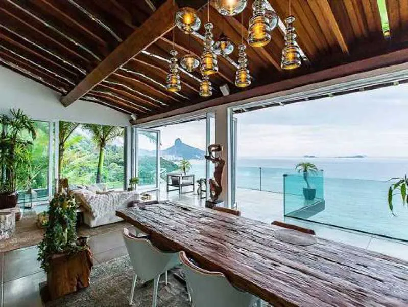 Furnished triplex house with open-plan kitchen and 5 baths — photo 3