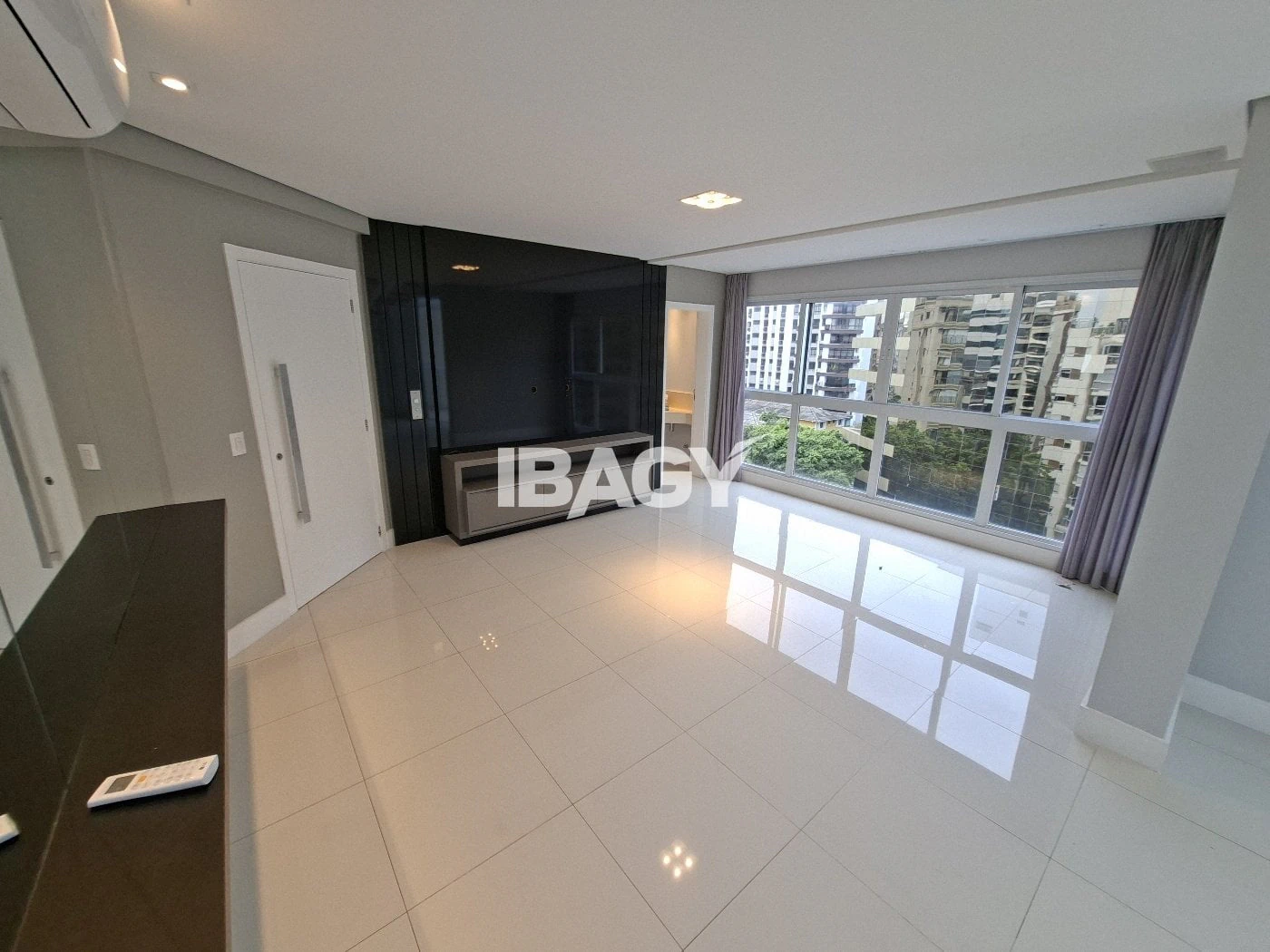 Furnished apartment, 324 m², with a private pool — photo 10