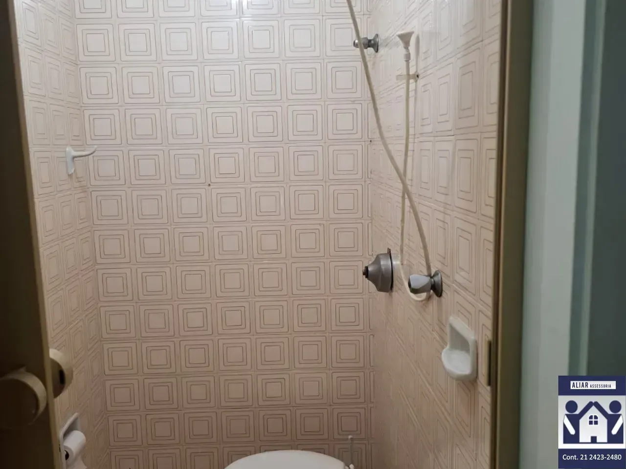 Apartment on the 6th floor with a glass-enclosed balcony — photo 27
