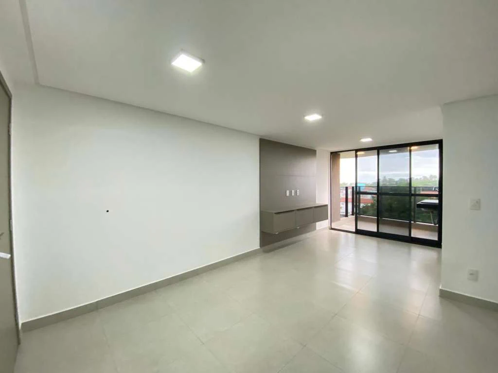 91 m² apartment with an open-plan kitchen and 3 bedrooms — photo 4