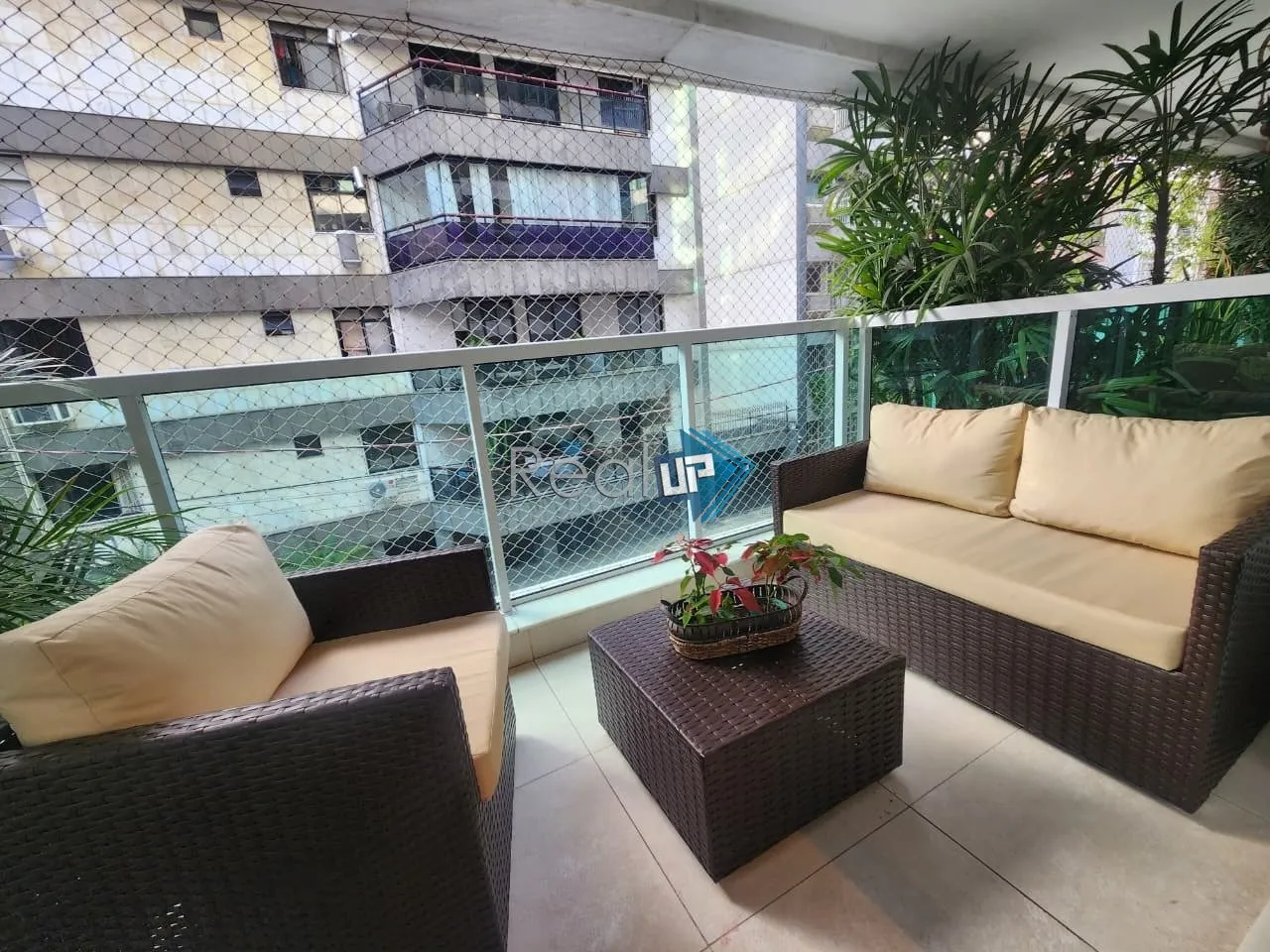 4-bedroom apartment with 227 m² and 3 parking spaces — photo 22