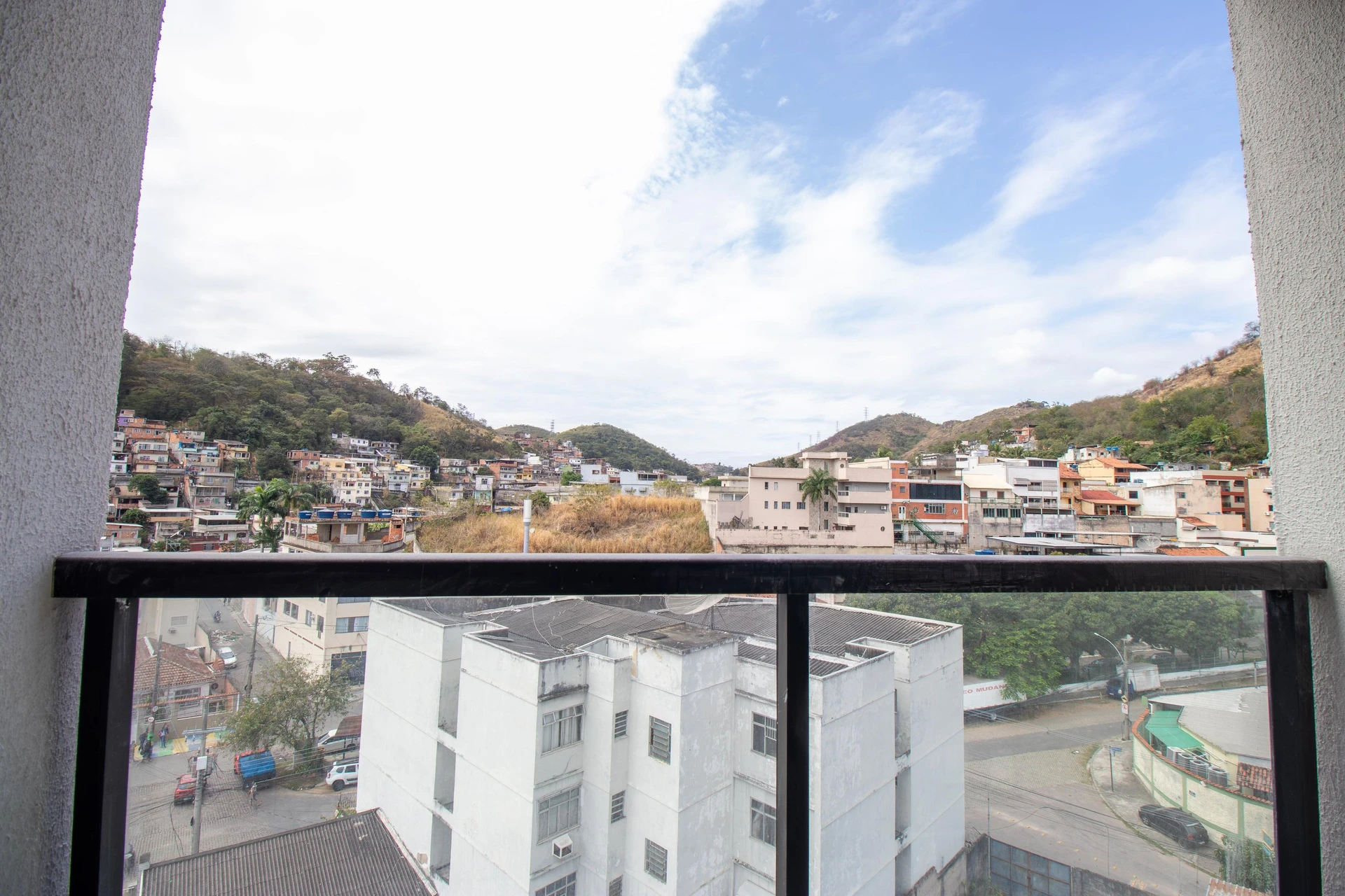 Rental apartment with 2 bedrooms, balcony and private garden