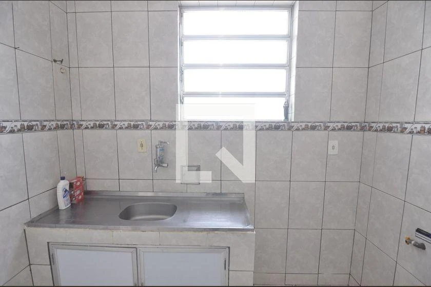 Apartamento com piso de madeira ou laminado, Benfica — photo 9