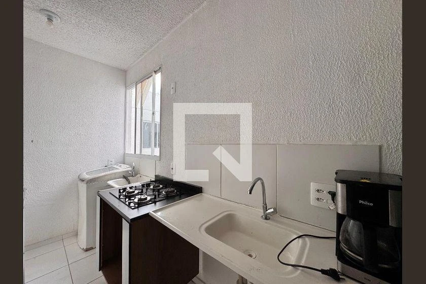 Furnished 2-bedroom apartment with an open-plan kitchen — photo 37