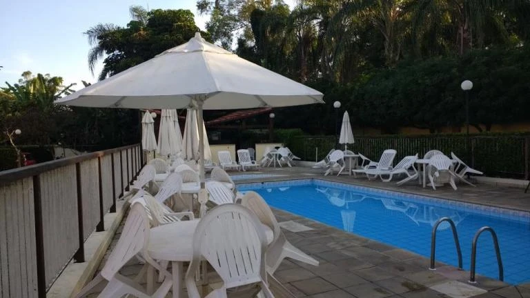 Casa com 3 quartos e cozinha separada com fogão a gás — photo 8