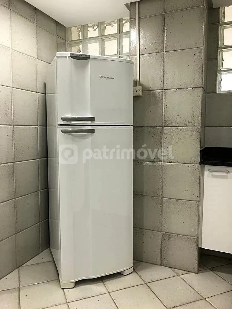 Unfurnished 350 m² apartment with built-in cabinets — photo 10