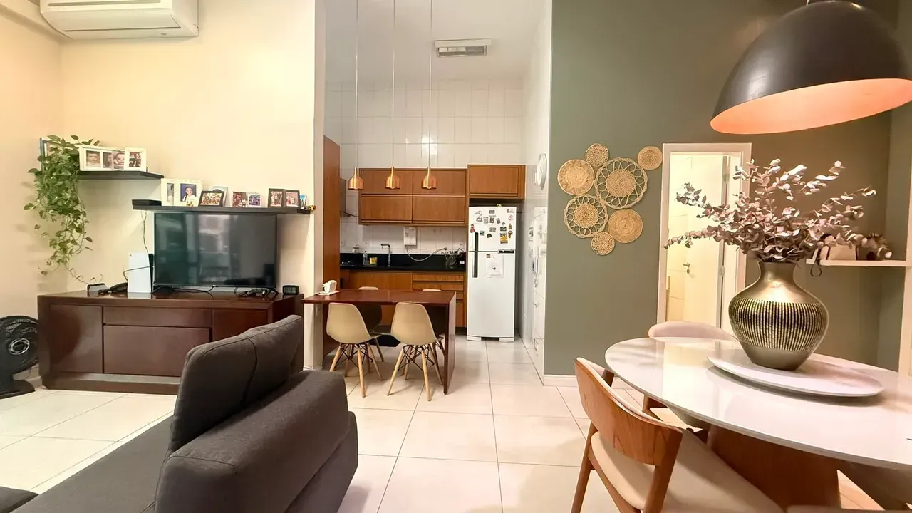 Furnished loft with 2 bedrooms and open-plan kitchen — photo 11