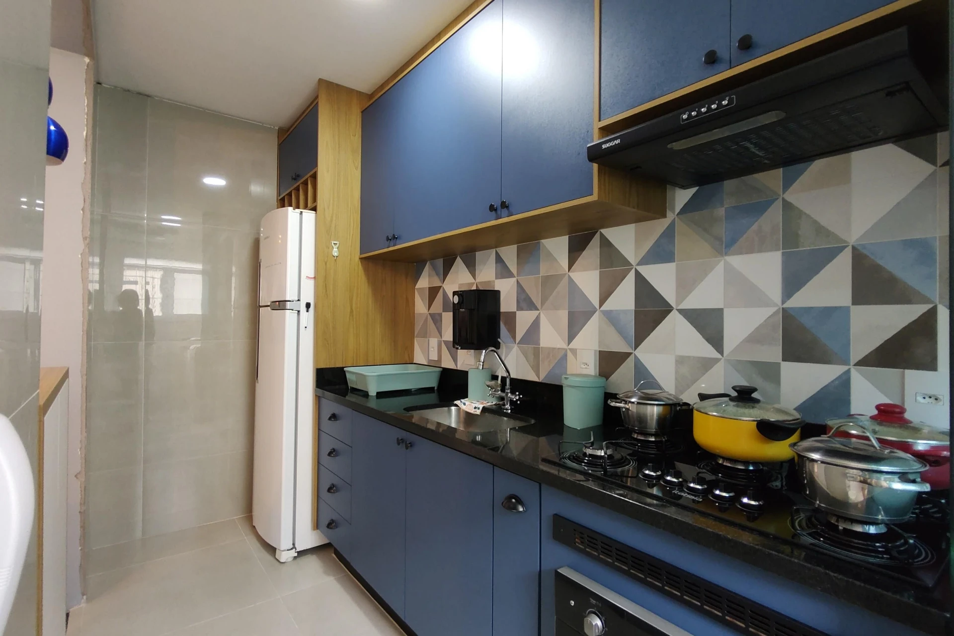 2-bedroom apartment with a glass-enclosed balcony — photo 24