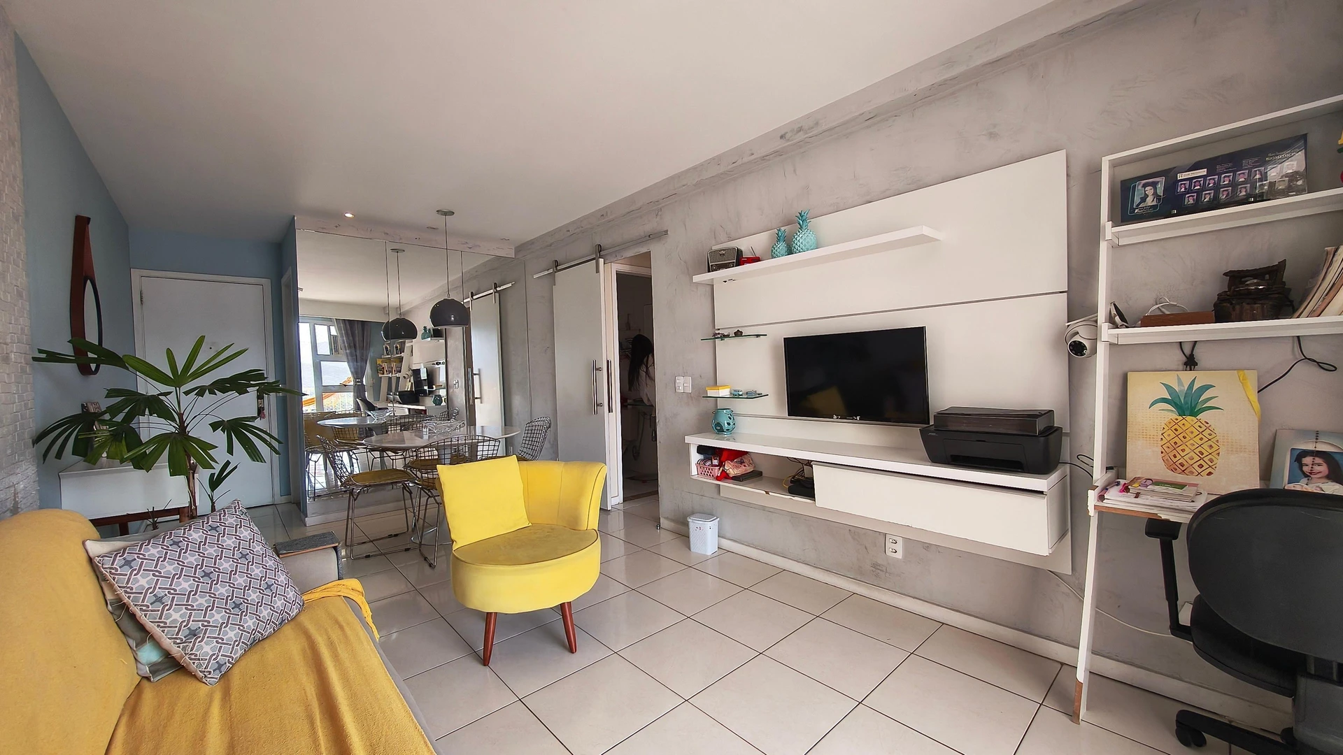 3-bedroom apartment with a mountain view in Rio de Janeiro — photo 27