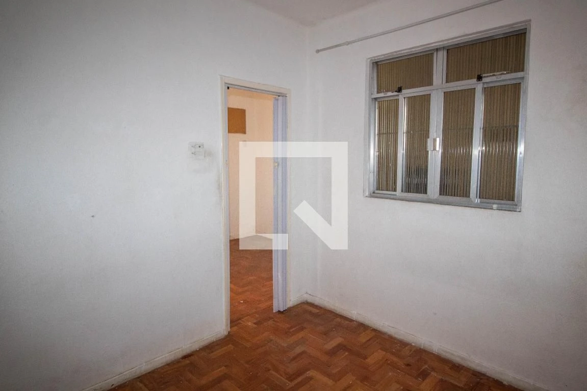 1-bedroom apartment with a private garden — photo 19