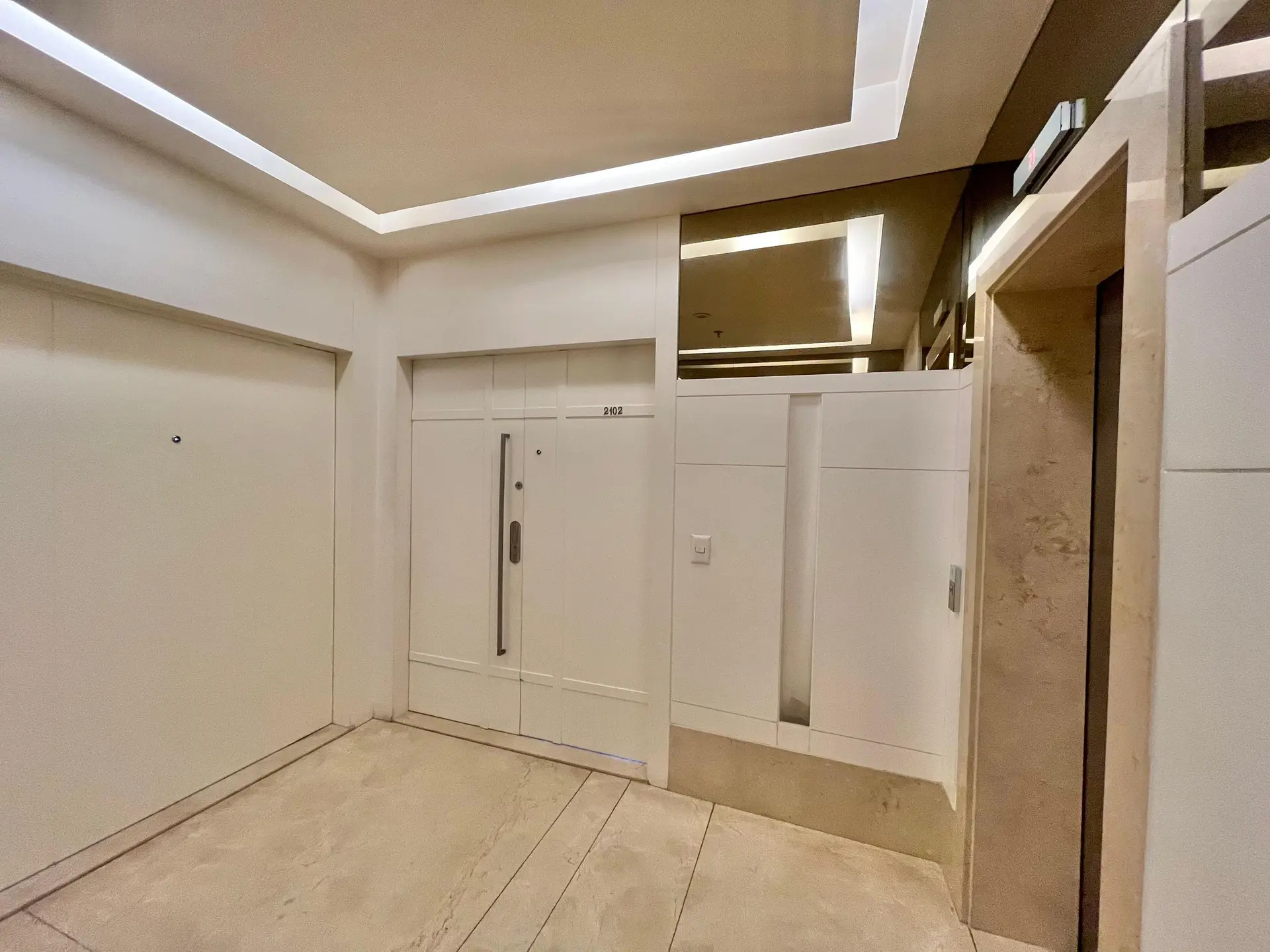 Furnished apartment, 450 m², with a water view — photo 78
