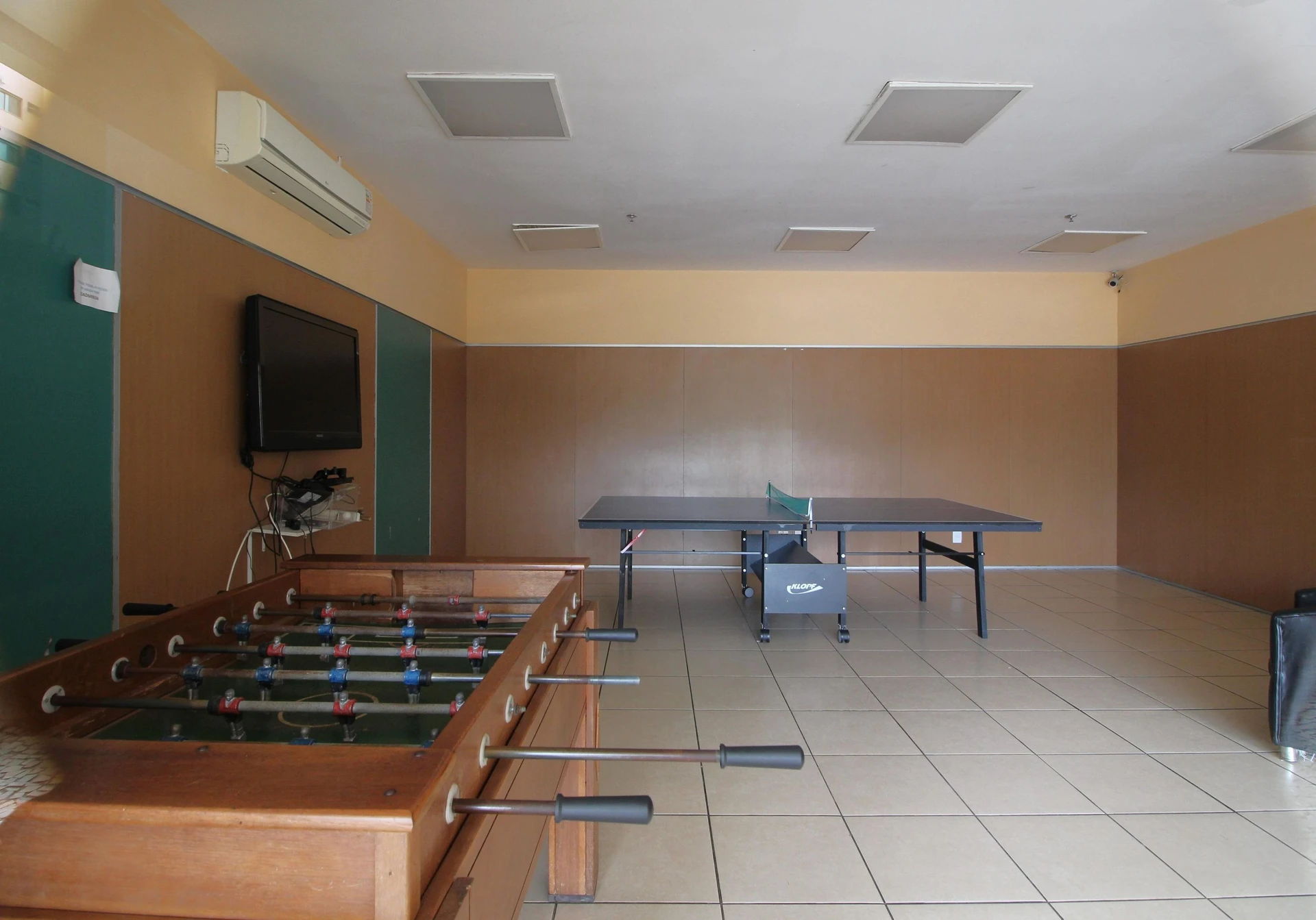Furnished 3-bedroom apartment with 2 bathrooms — photo 47