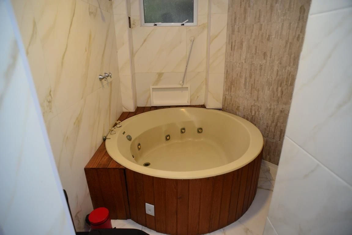 Furnished house, 700 m², with a jacuzzi — photo 53
