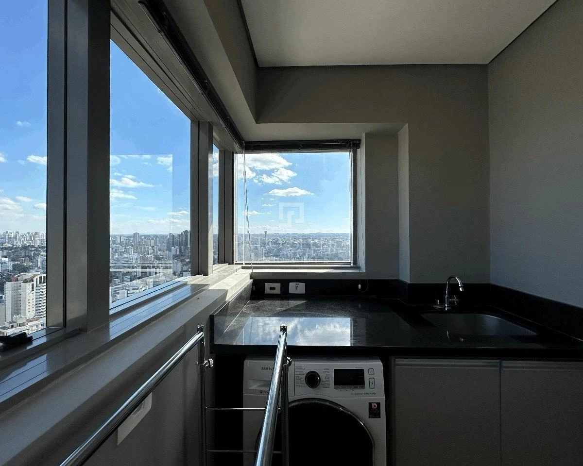 2-bedroom apartment with a bathtub in Curitiba — photo 27
