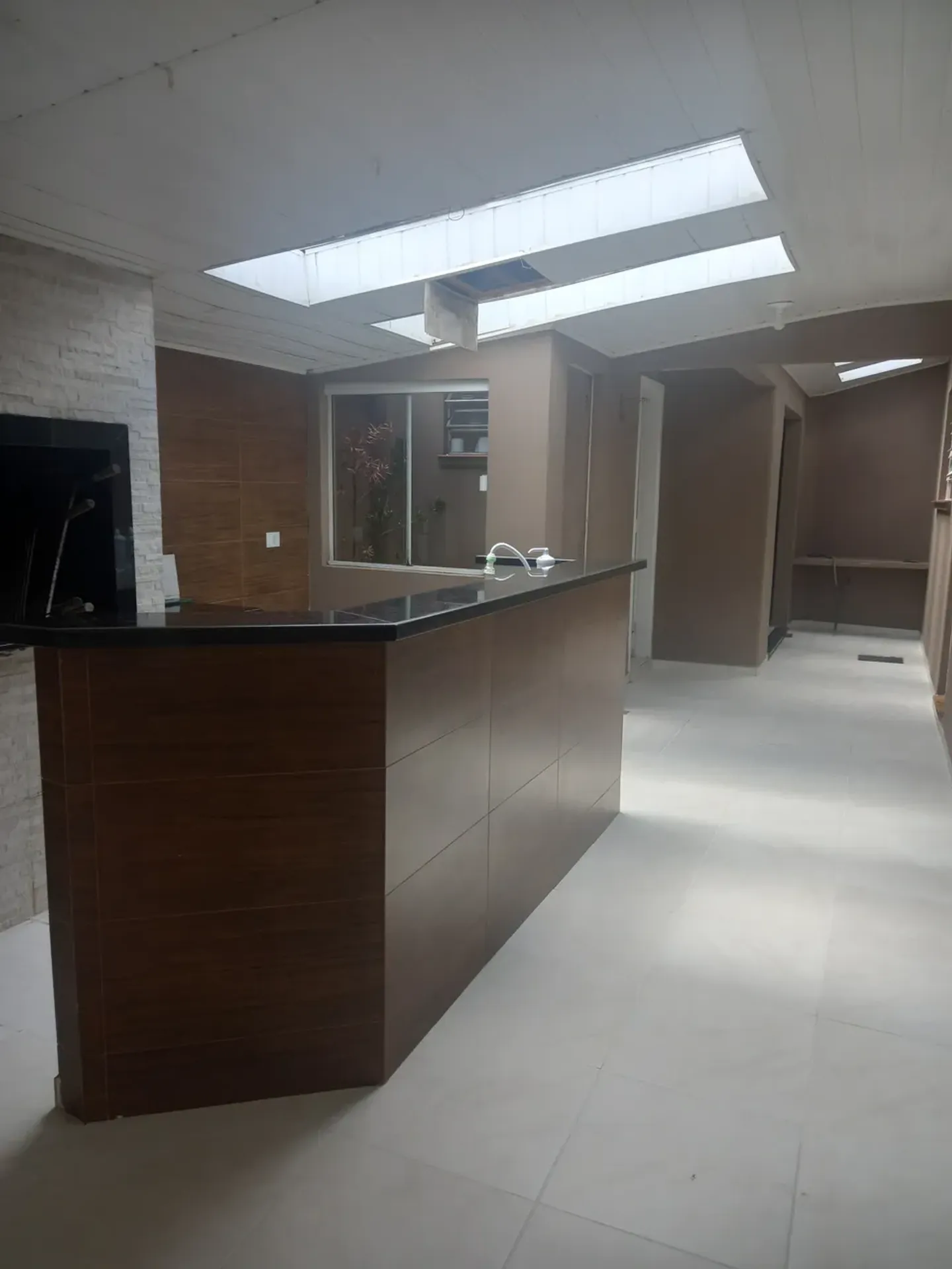 Single-story house with a closed kitchen and 160 m²