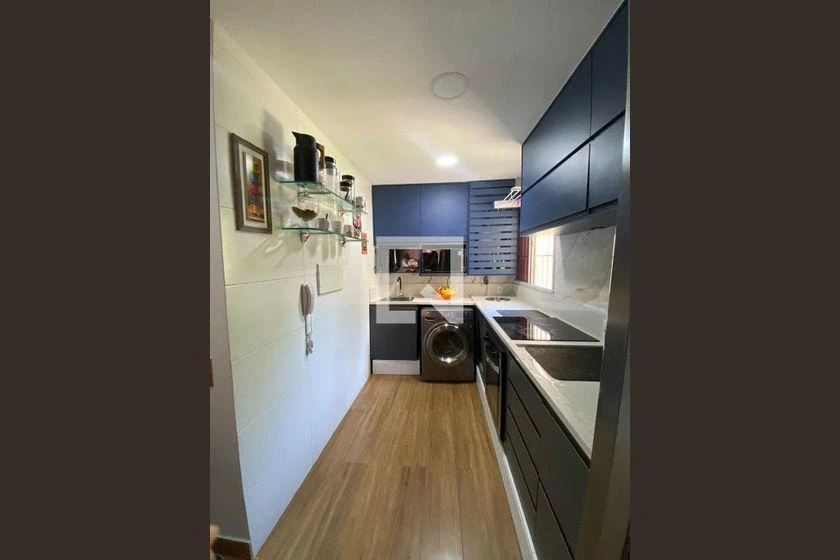 Furnished 2-bedroom apartment with separate kitchen — photo 12