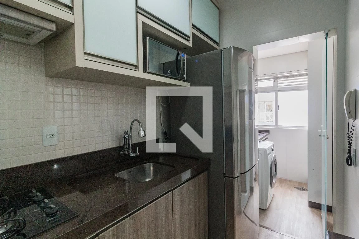 Furnished apartment, 77 m², with a glass-enclosed balcony — photo 32