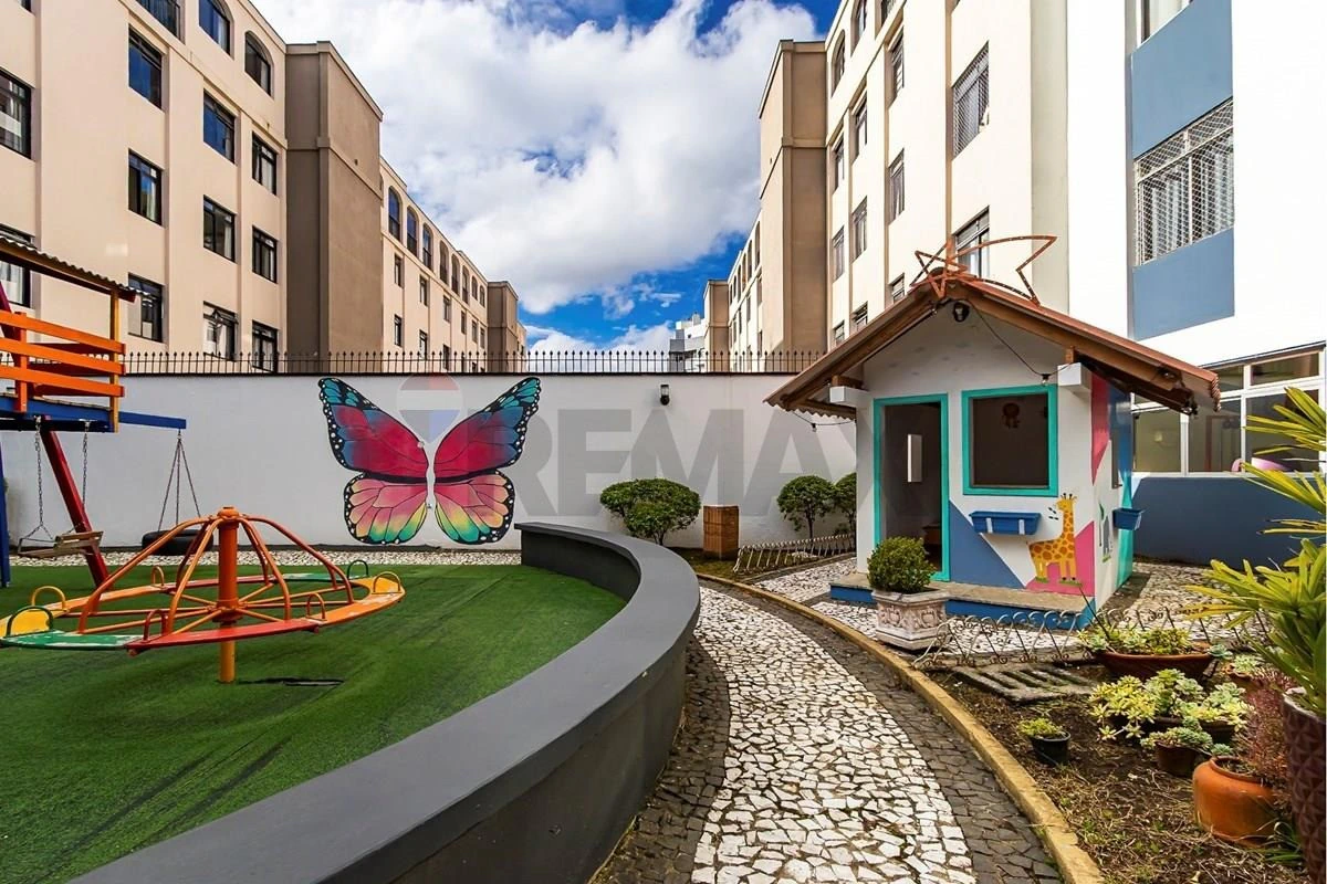 3-bedroom apartment with a home office in Curitiba — photo 25