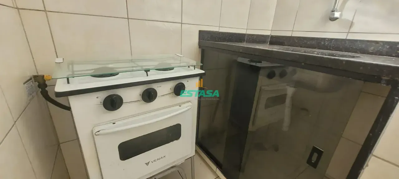 Rental apartment with 1 bedroom and a glass shower — photo 10