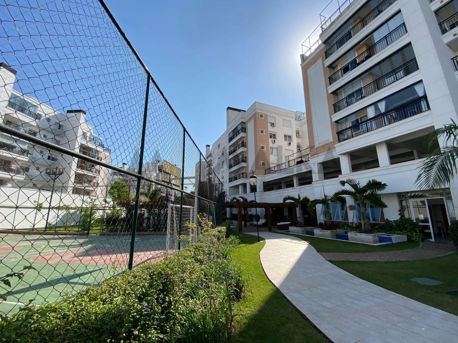 337 m² apartment with 3 en-suite bedrooms and 2 parking spots — photo 15