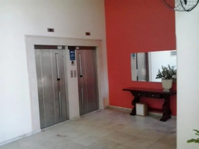 Apartamento con 2 dormitorios y cocina cerrada con cocina a gas — photo 4