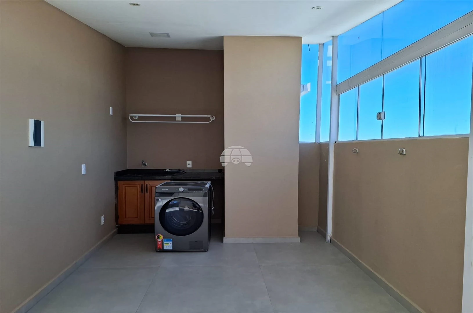 Furnished 3-bedroom apartment with integrated kitchen — photo 19