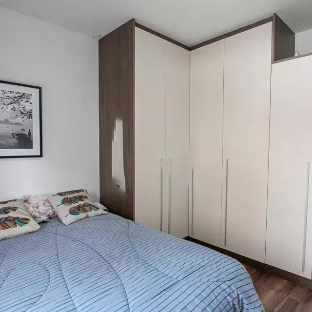 Furnished apartment, 105 m², with a glass-enclosed balcony — photo 3