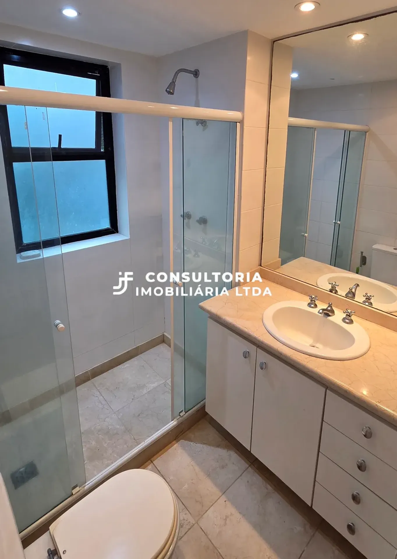 Квартира 99 м² з гардеробною та заскленим балконом — photo 45