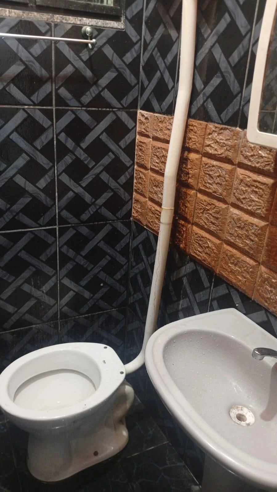 Незамебльований студіо з 1 спальнею та електричним душем — photo 5