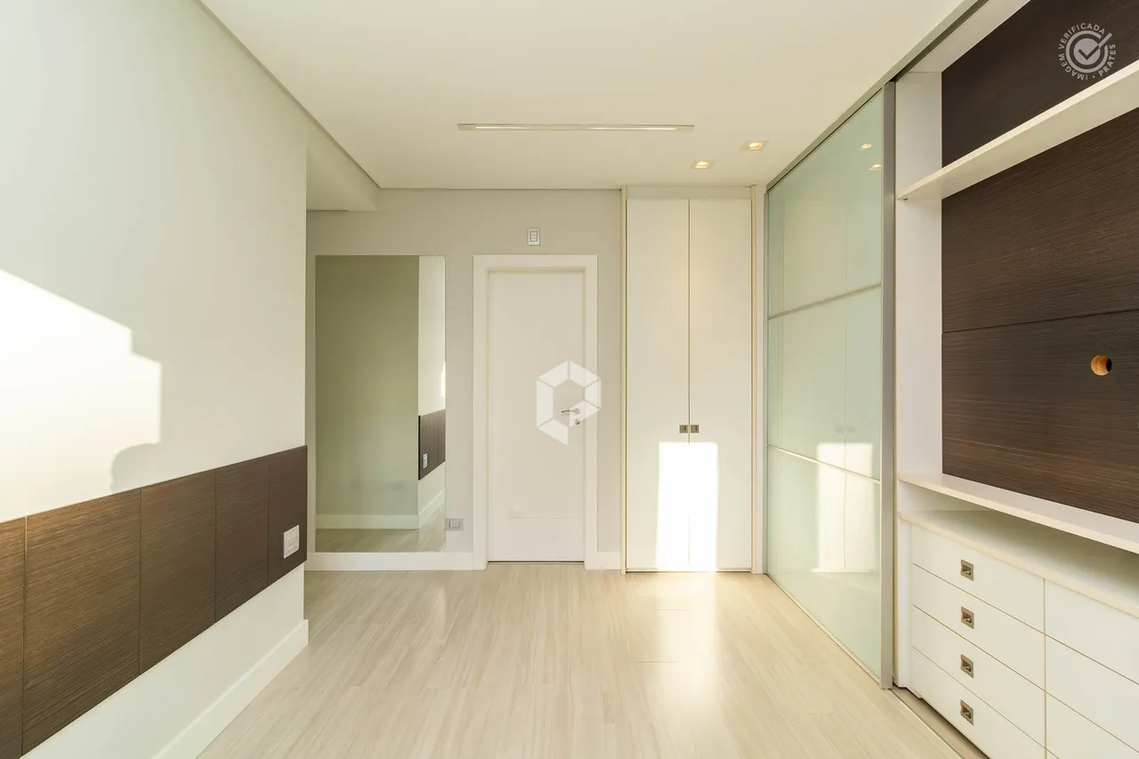 Apartamento com 3 quartos, 5 banheiros e varanda — photo 7