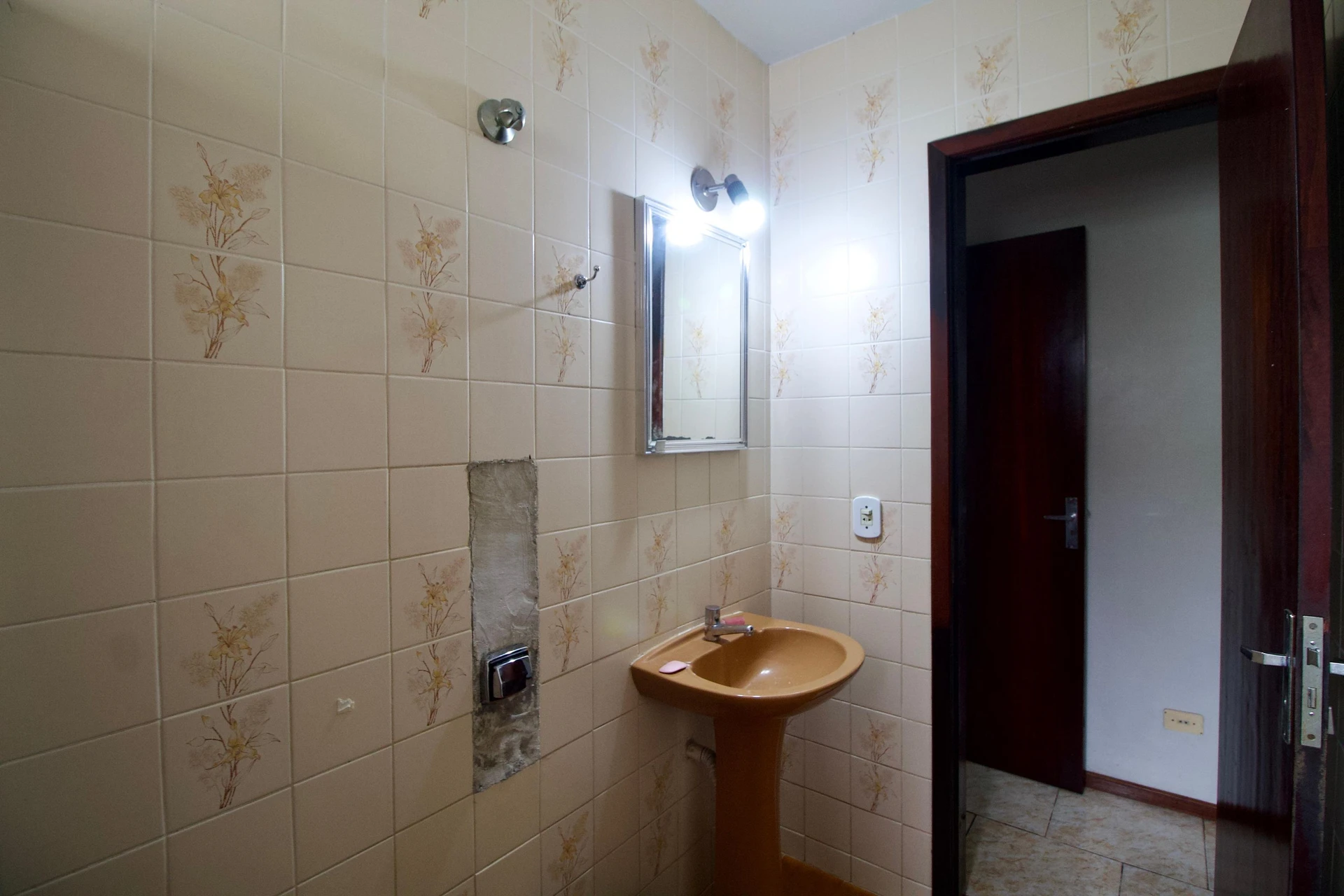 360 m² house with a home office and a garden — photo 43