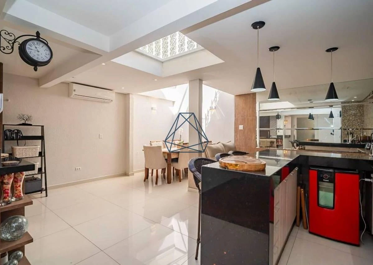 Washing machine in a 4-bedroom house, 210 m² — photo 32