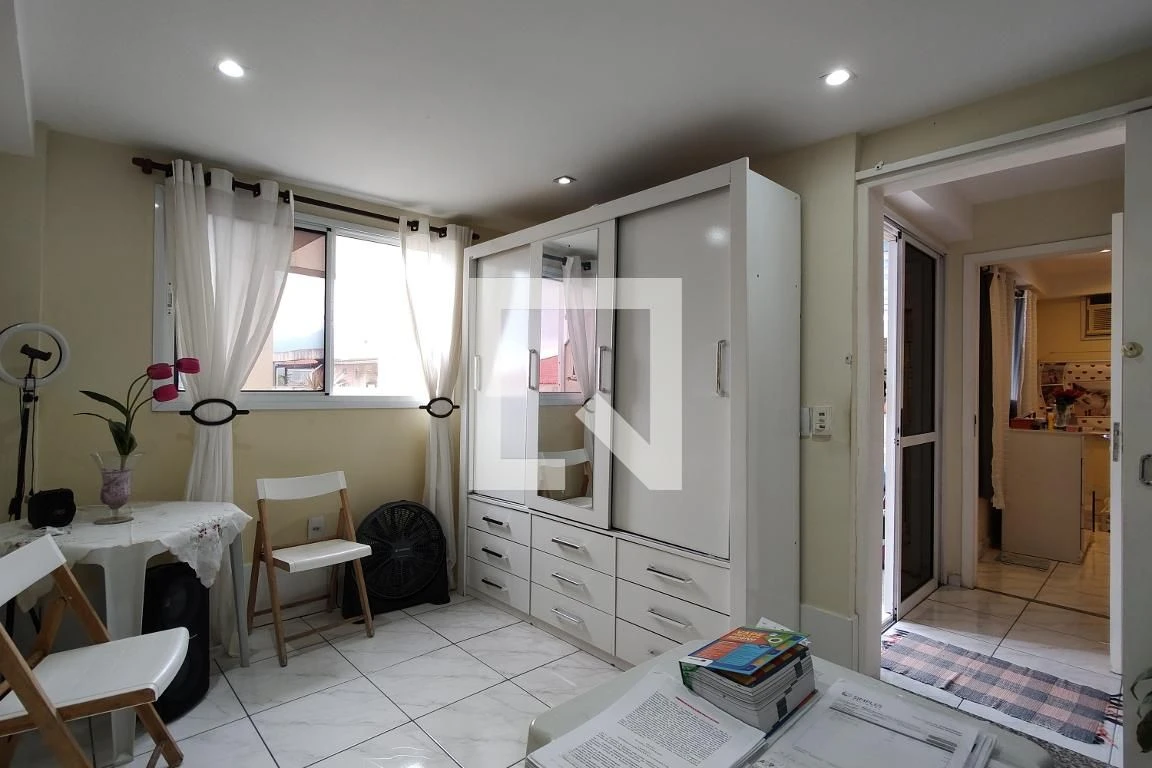 Glass-enclosed balcony in a 3-bedroom apartment, 155 m² — photo 80