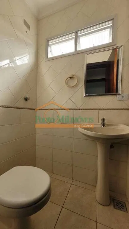2-bedroom apartment with a washing machine in Curitiba — photo 17