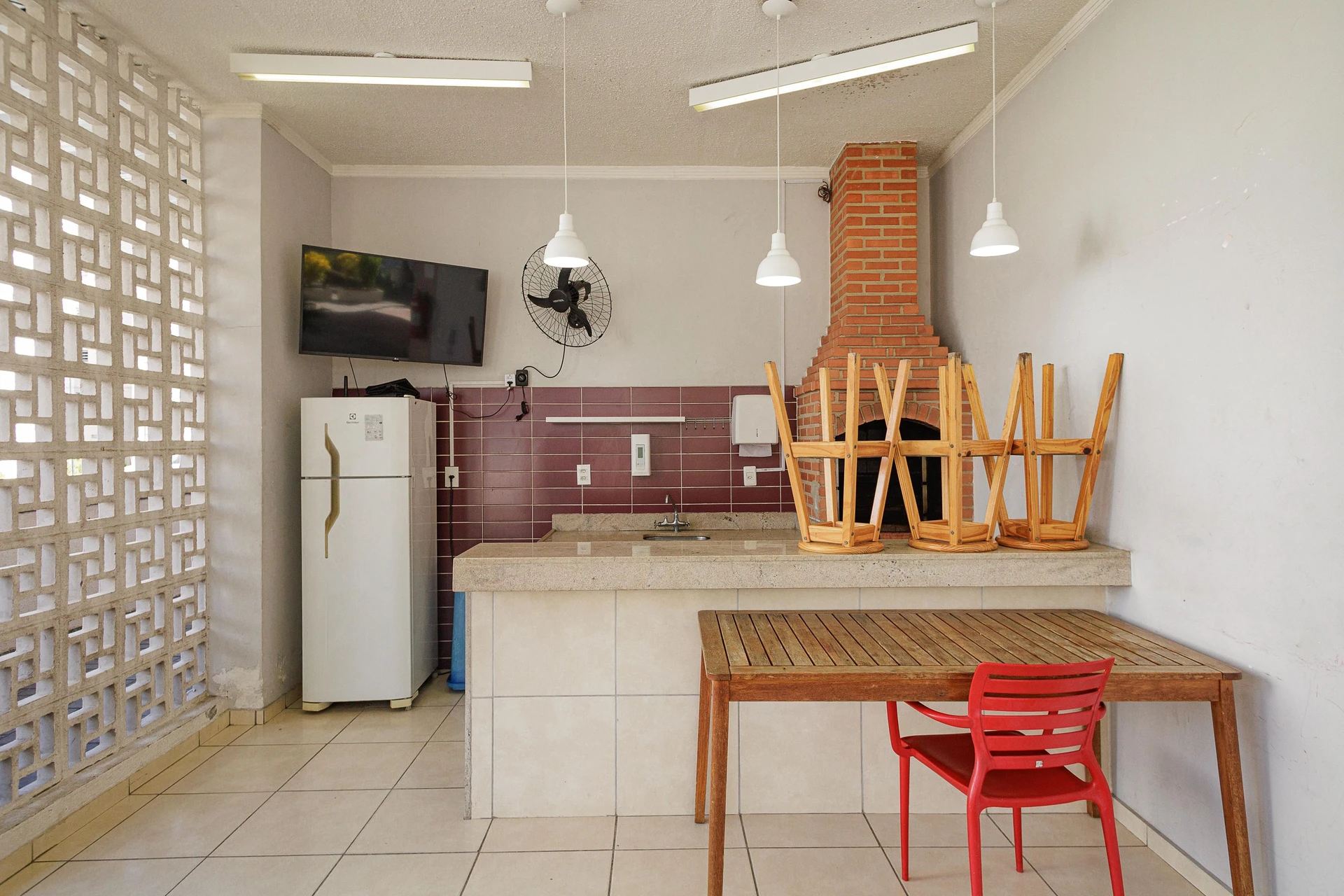 Unfurnished 2-bedroom apartment with 1 bathroom — photo 27