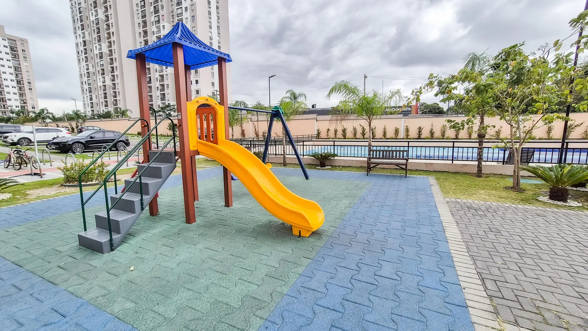 Apartamento com 2 quartos e varanda — photo 52