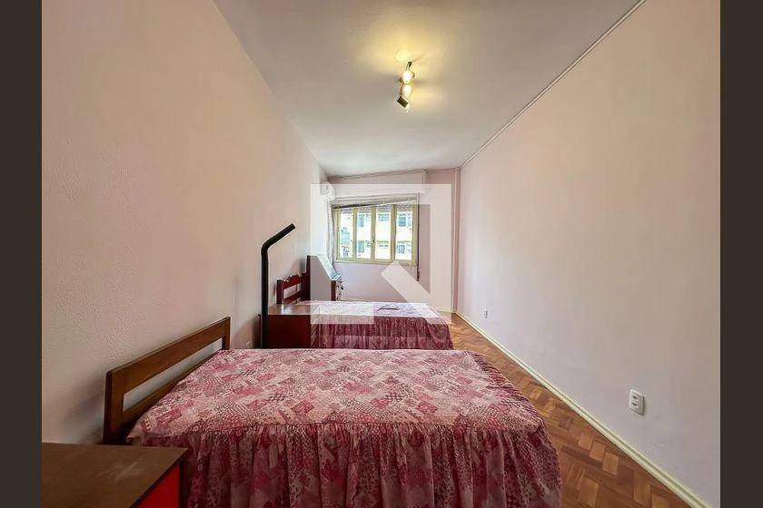 4-bedroom apartment with 3 bathrooms and 206 m² — photo 31