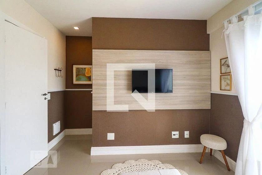 House, 450 m², with a private pool — photo 38