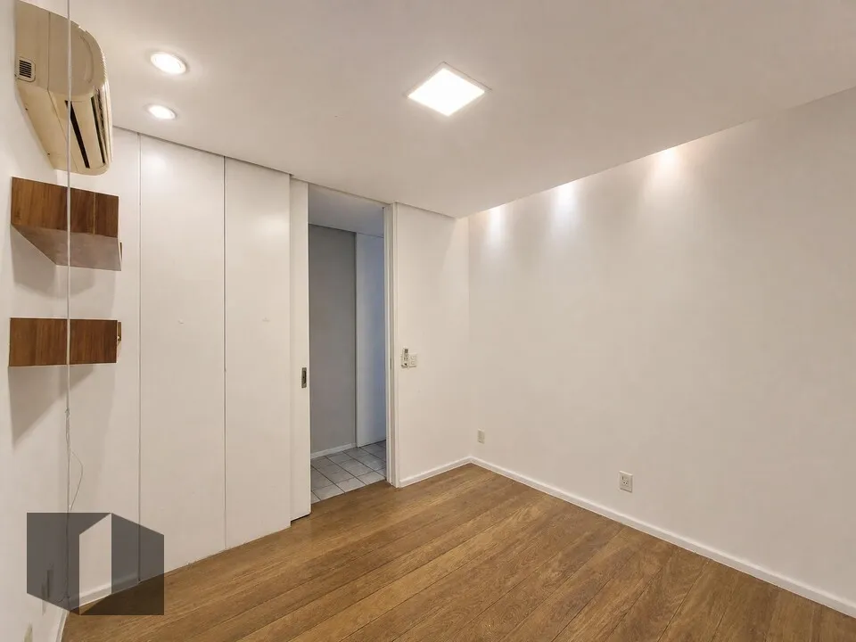 Apartment with air conditioning and 4 bedrooms — photo 7