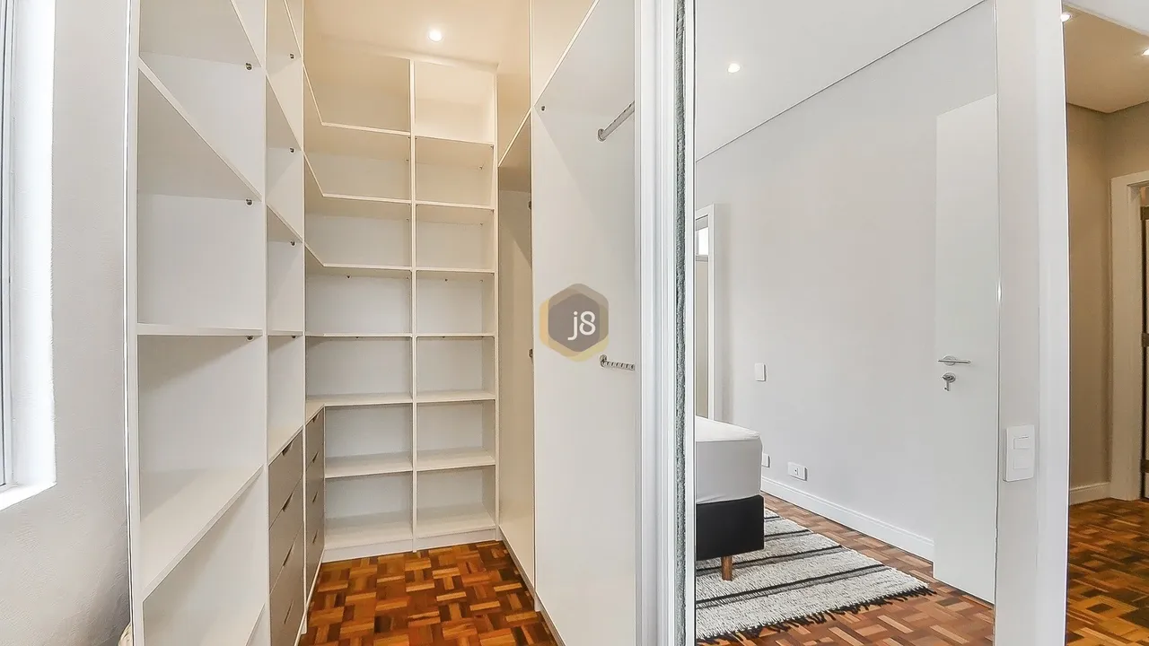3-bedroom apartment with 137 m² and 3 total bathrooms — photo 16