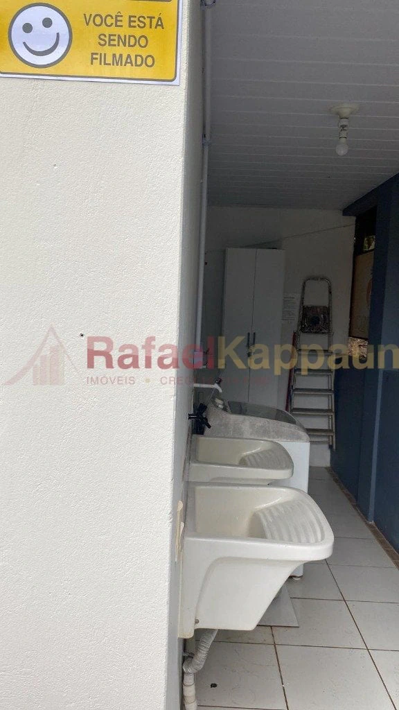 One-bedroom apartment with a mountain view in Florianópolis — photo 19