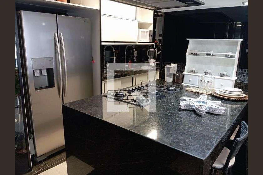 Furnished 170 m² apartment with 2 en-suite bedrooms — photo 21