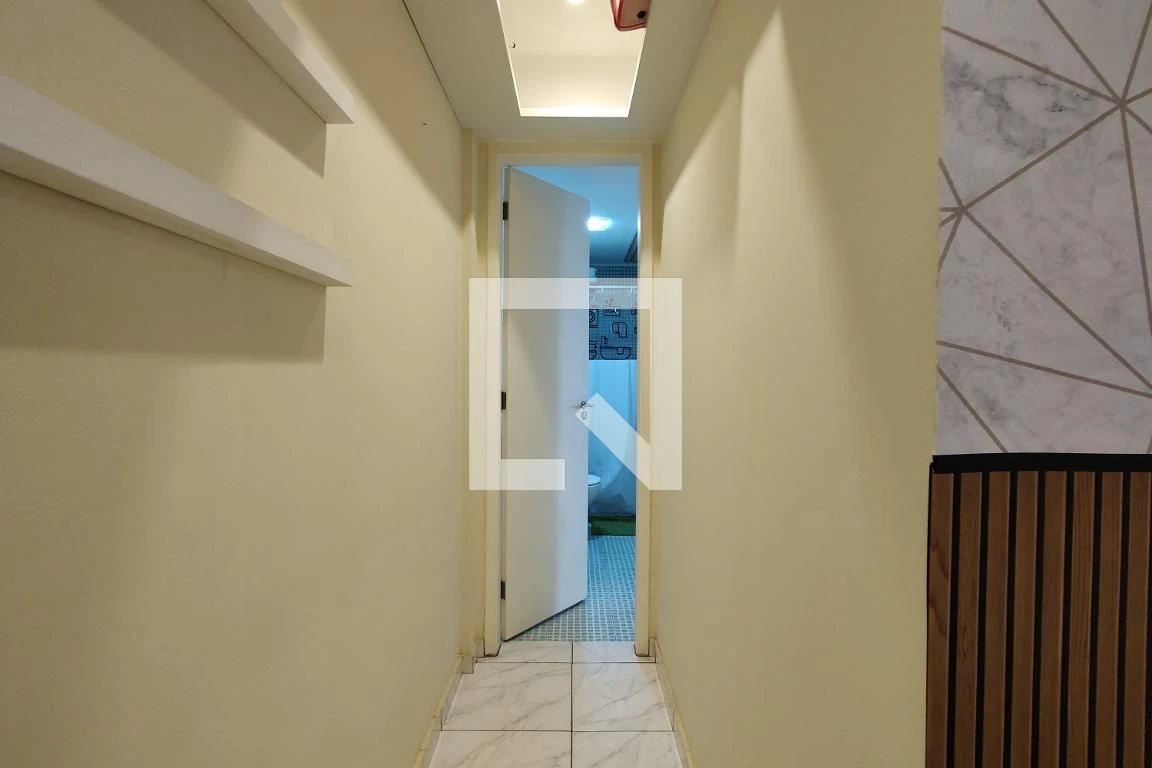 Glass-enclosed balcony in a 3-bedroom apartment, 155 m² — photo 66